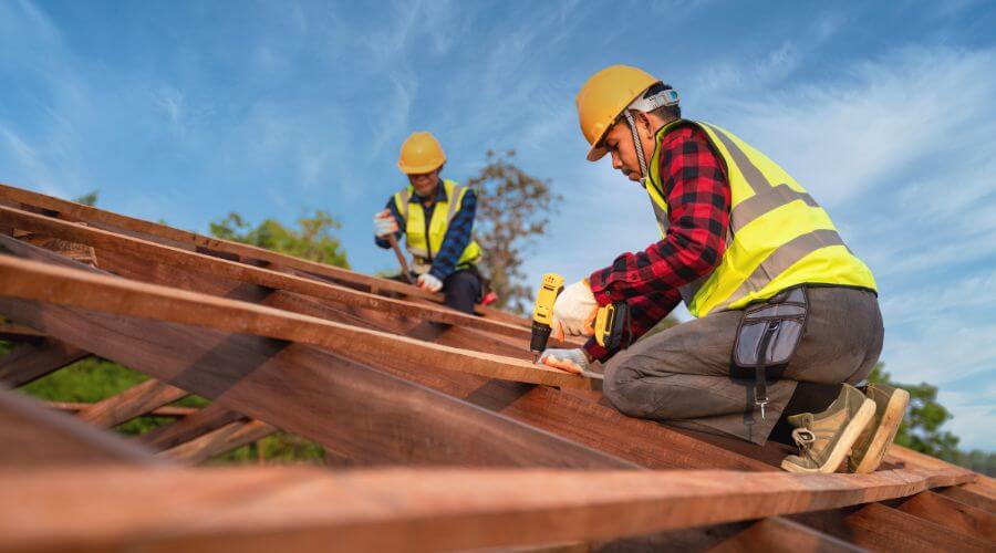 Professional gutter cleaning in Huntington, MA
